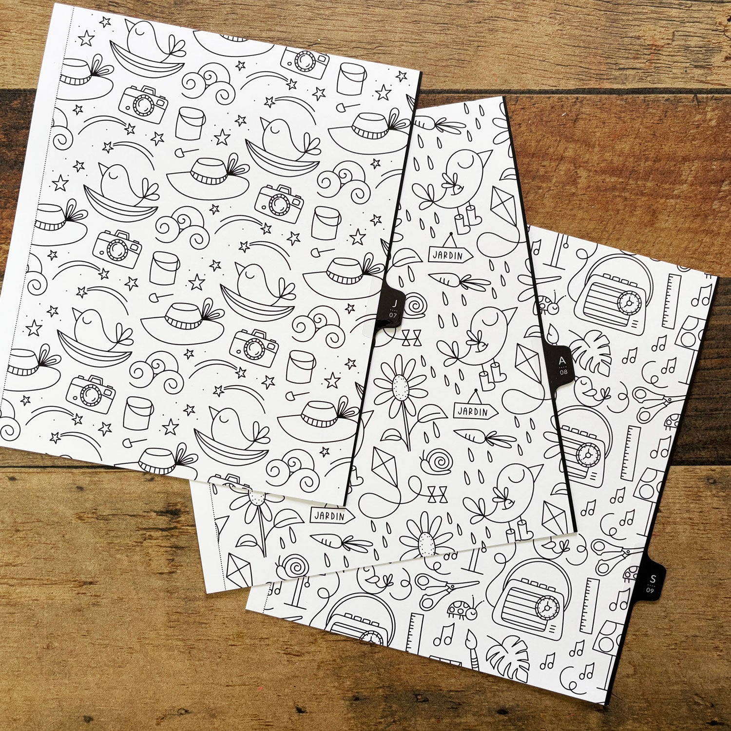 Motifs à colorier (12 mois)