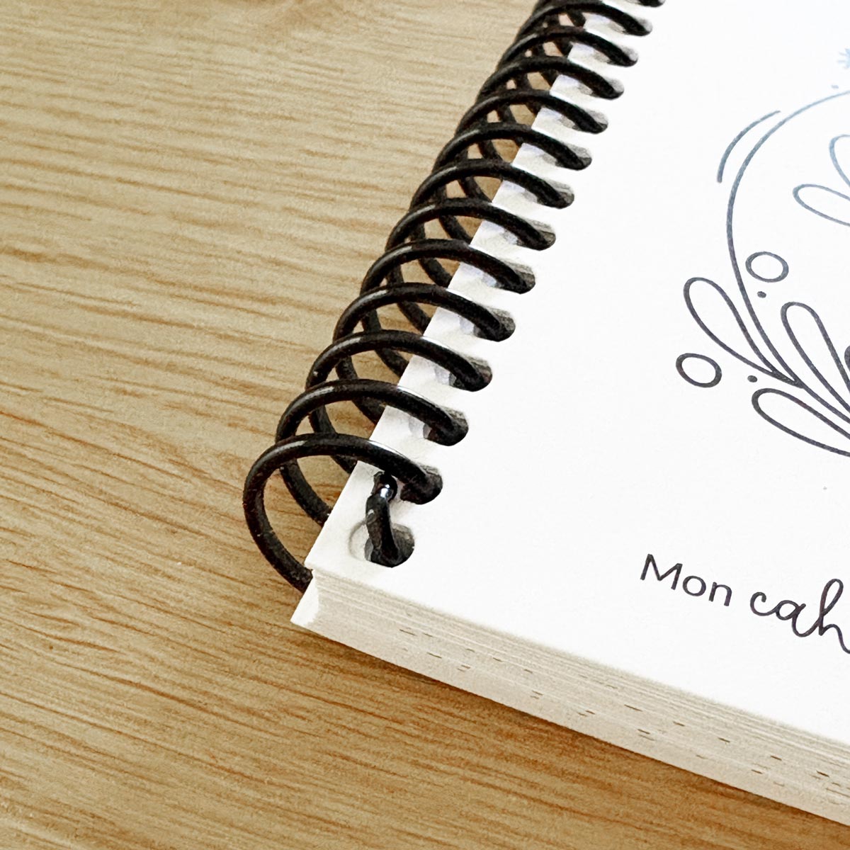 Cahier à colorier de poche - 58 illustrations, 12 motifs