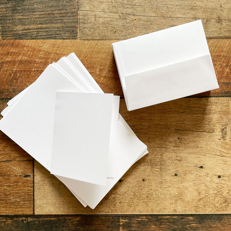 Lot de 10 cartes et 10 enveloppes blanches