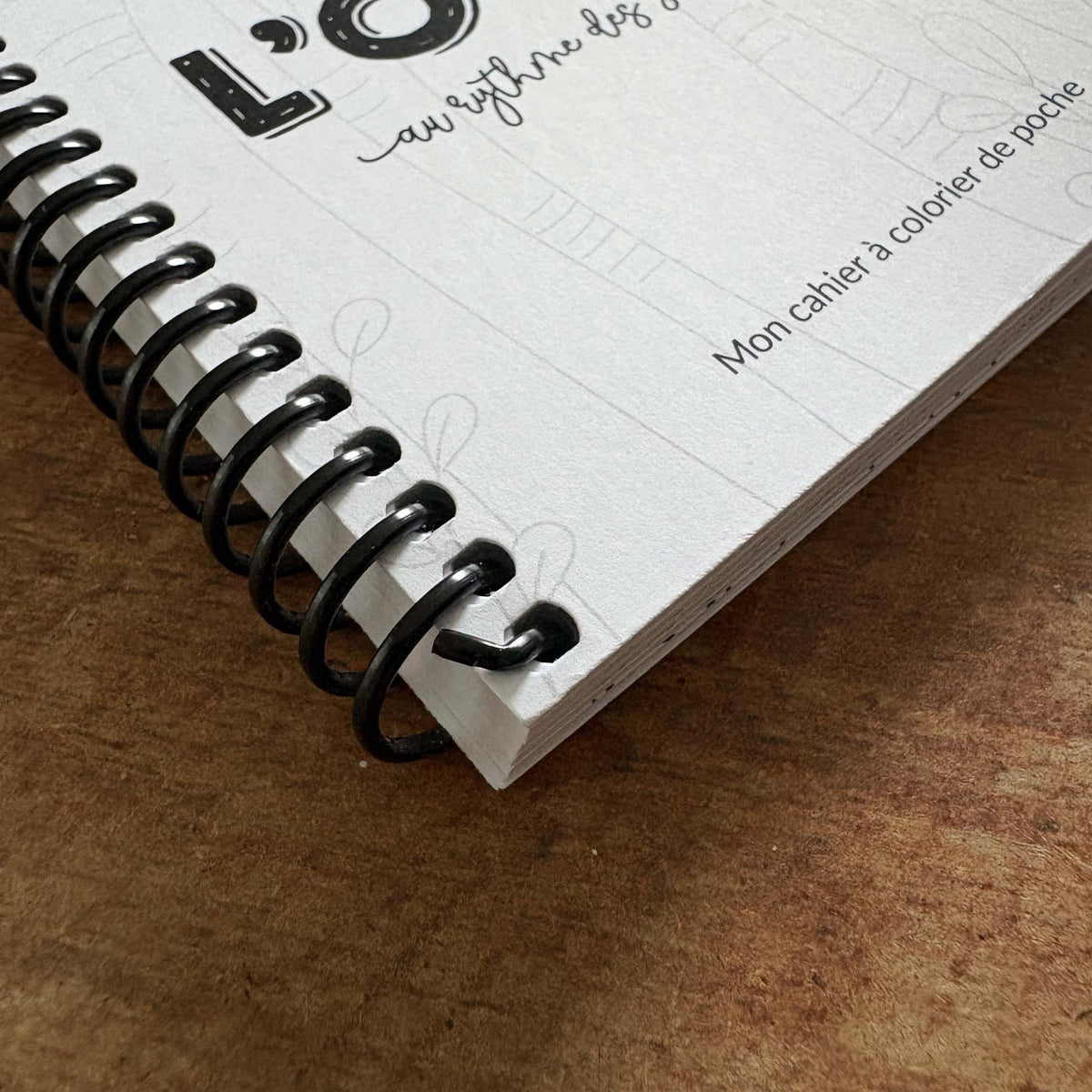 Cahier à colorier de poche OURS - 53 illustrations, 12 motifs