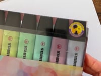 Charger la vidéo: Ensemble de 8 surligneurs Pastel de Stabilo
