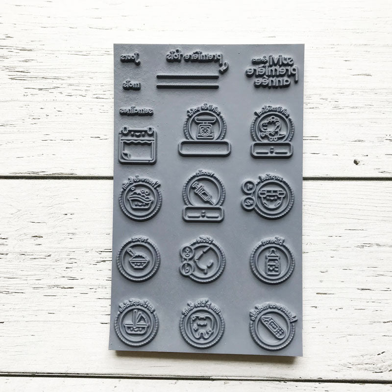 Suivi de ma première année - Ensemble de 17 étampes à découper