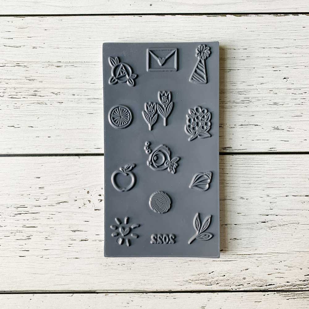 Motifs illustratrices 2022 - Ensemble de 13 étampes à découper