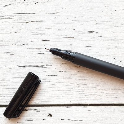 Crayon Sharpie noir pointe fine